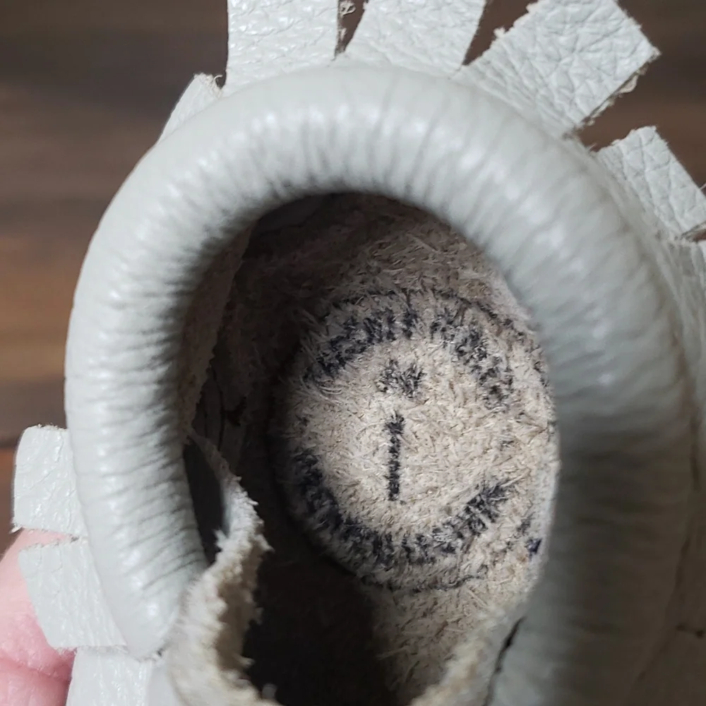 Freshly Picked Salt Flats Moccasins Sz 1